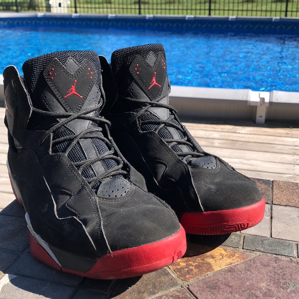 🖤❤️ Black and Red Jordan Sevens 🏀⛹🏼‍♂️